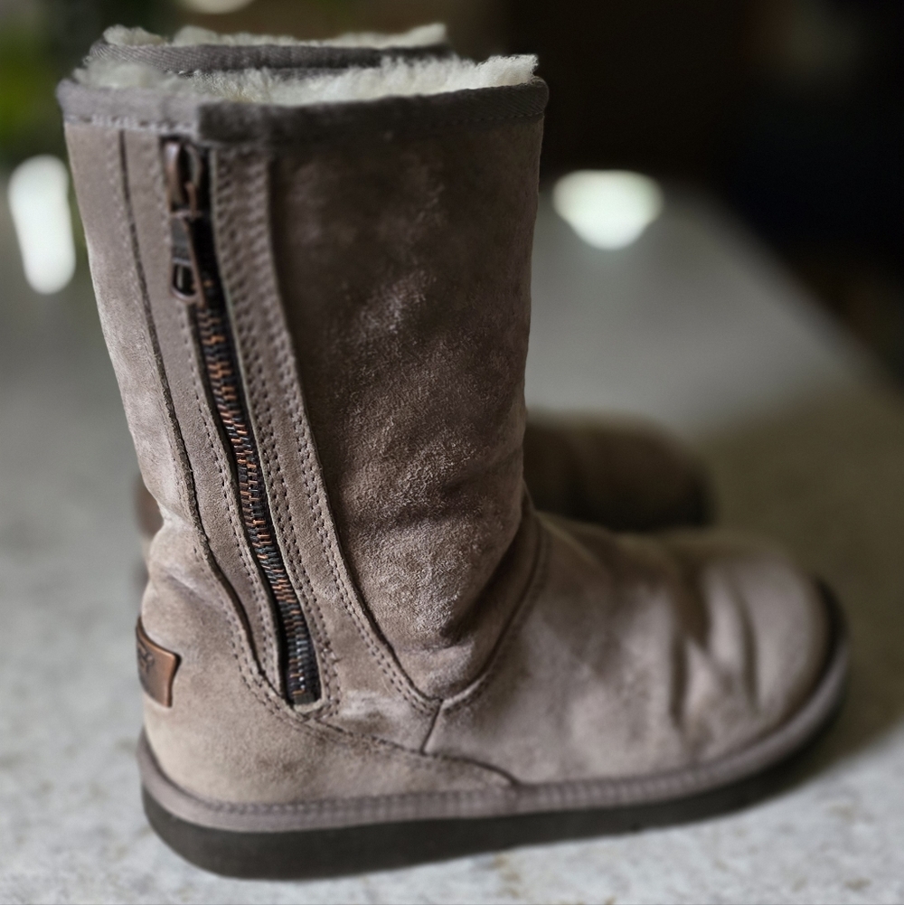 UGG Women's Ankle Boots in Taupe - Picture 2 of 8